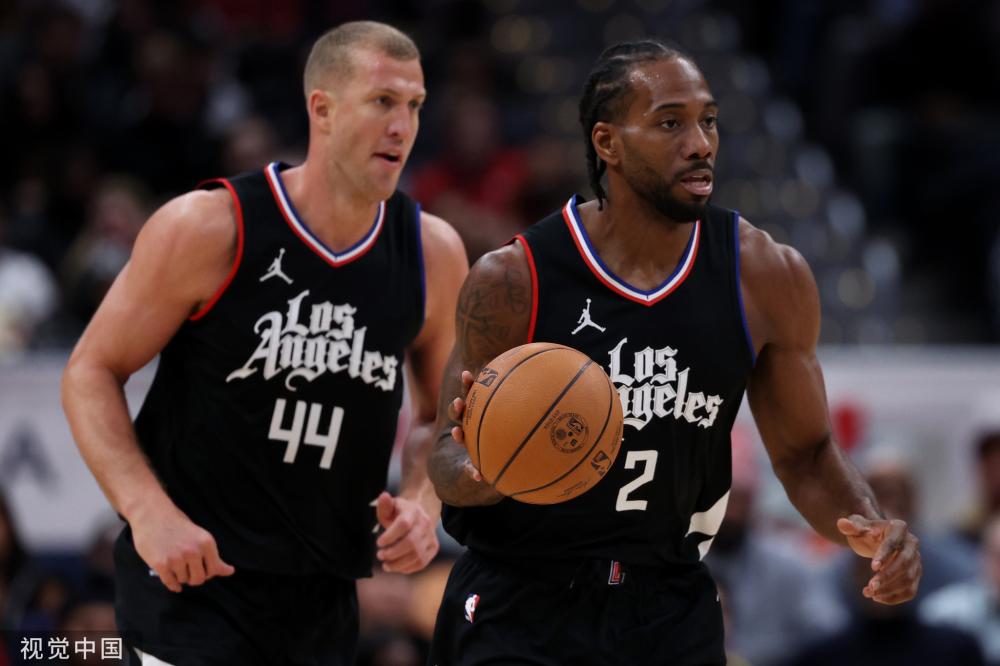 通过与国际 通过与国际