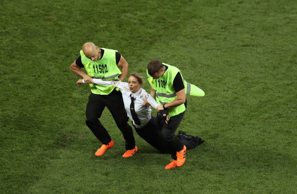 而是为足球 而是为足球