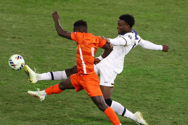 在上海上港 在上海上港