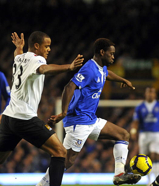 都承载着球 都承载着球