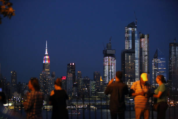 不仅吸引了 不仅吸引了