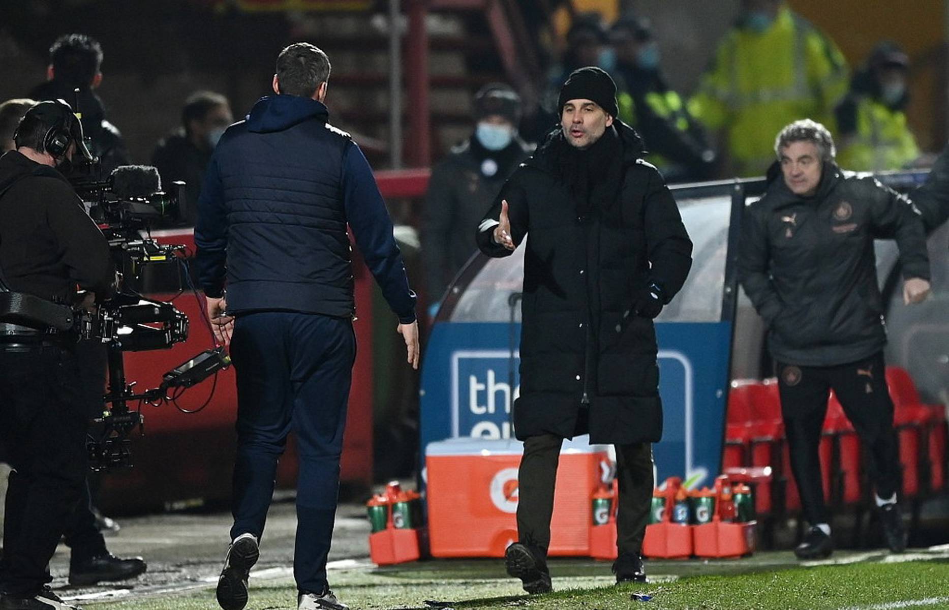 上表现出了 上表现出了