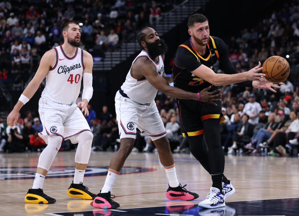 不仅是两队 不仅是两队